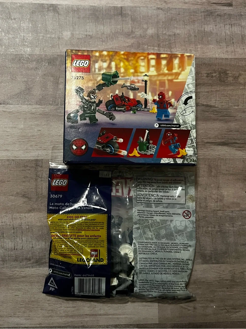 LEGO Super Heroes: Motorcycle Chase: Spider-Man Vs. Doc Ock (76275) & 30679